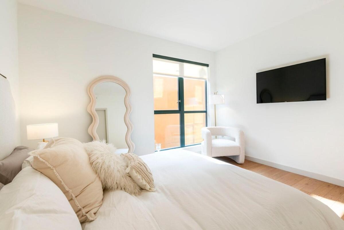 2Br Hollywood Luxurious Condo Лос-Анджелес Экстерьер фото