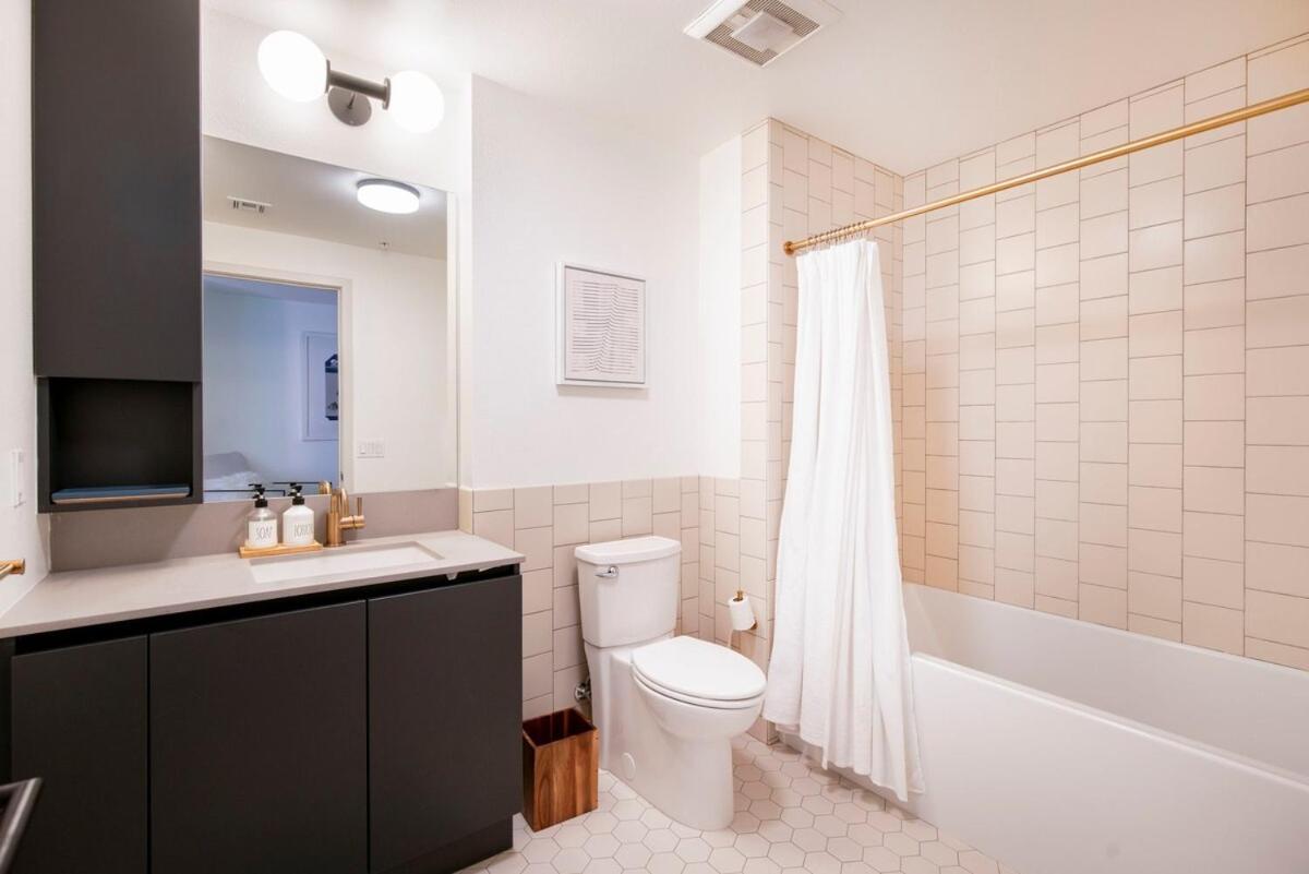 2Br Hollywood Luxurious Condo Лос-Анджелес Экстерьер фото